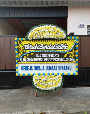 Papan Bunga Duka di Karamat