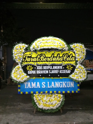 Papan Bunga Duka di Karamat